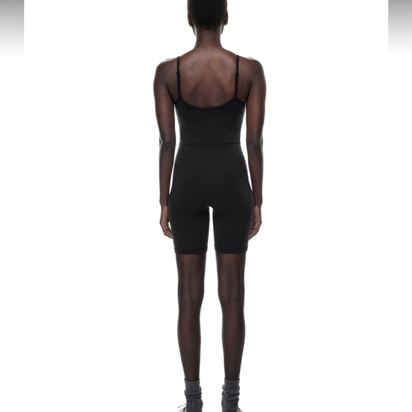 Aritzia Wilfred Free Divinity 7" Romper - Picture 5 of 12